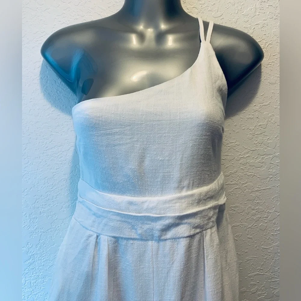 NWT One Shoulder white lined jumper size small New With Tags - Picture 6 of 11